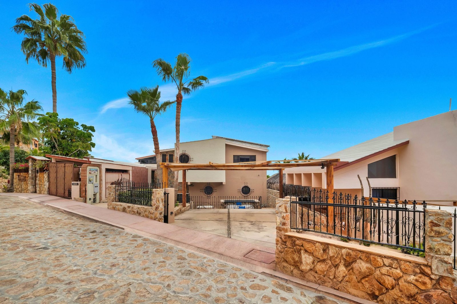 Cabo San Lucas Pedregal Csl Welcome to your cozy piece of paradise in the heart of Pedregal! This lovely 4-bedroom, 3-bathroom home is full of classic Mexican charm. Beautifully maintained, the house has a warm, cheerful energy that makes you feel right at home the moment you walk through the door.Enjoy relaxing afternoons and stunning Marina for sale