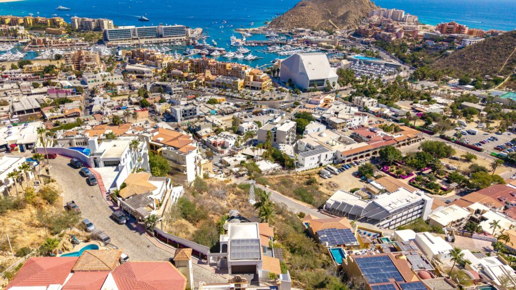 Cabo San Lucas Pedregal Csl Welcome to your cozy piece of paradise in the heart of Pedregal! This lovely 4-bedroom, 3-bathroom home is full of classic Mexican charm. Beautifully maintained, the house has a warm, cheerful energy that makes you feel right at home the moment you walk through the door.Enjoy relaxing afternoons and stunning Marina – Camino Grande, Cabo San Lucas, BS