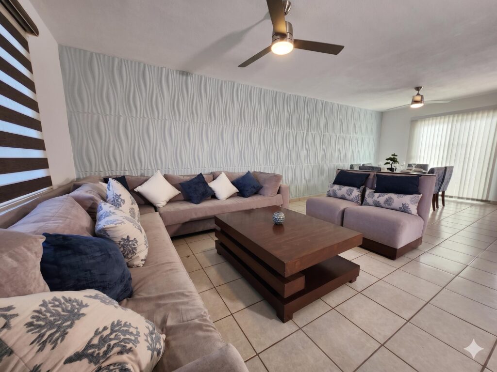 Cabo San Lucas 4 De Marzo Casa Belia Investment Opportunity in the Heart of 4 de MarzoWelcome to Casa Belia, a versatile property located in the heart of the popular Colonia 4 de Marzo neighborhood in Cabo San Lucas. Positioned on a highly visible corner lot, this unique property combines residential comfort with commercial potential, making it an excellent opportunity for homeowners, investors, or entrepreneurs.The property features:* A comfortable main house with a spacious outdoor patio* Separate studio space ideal for guests, rental income, or a private office* Commercial/business area with street exposure* Multiple access points and flexible parking options* Gated perimeter for privacy and security* Large tiled courtyard perfect for entertaining or future improvementsIts strategic cor – M22, L4 Calle Quinta Arizona, Cabo San Lucas, BS