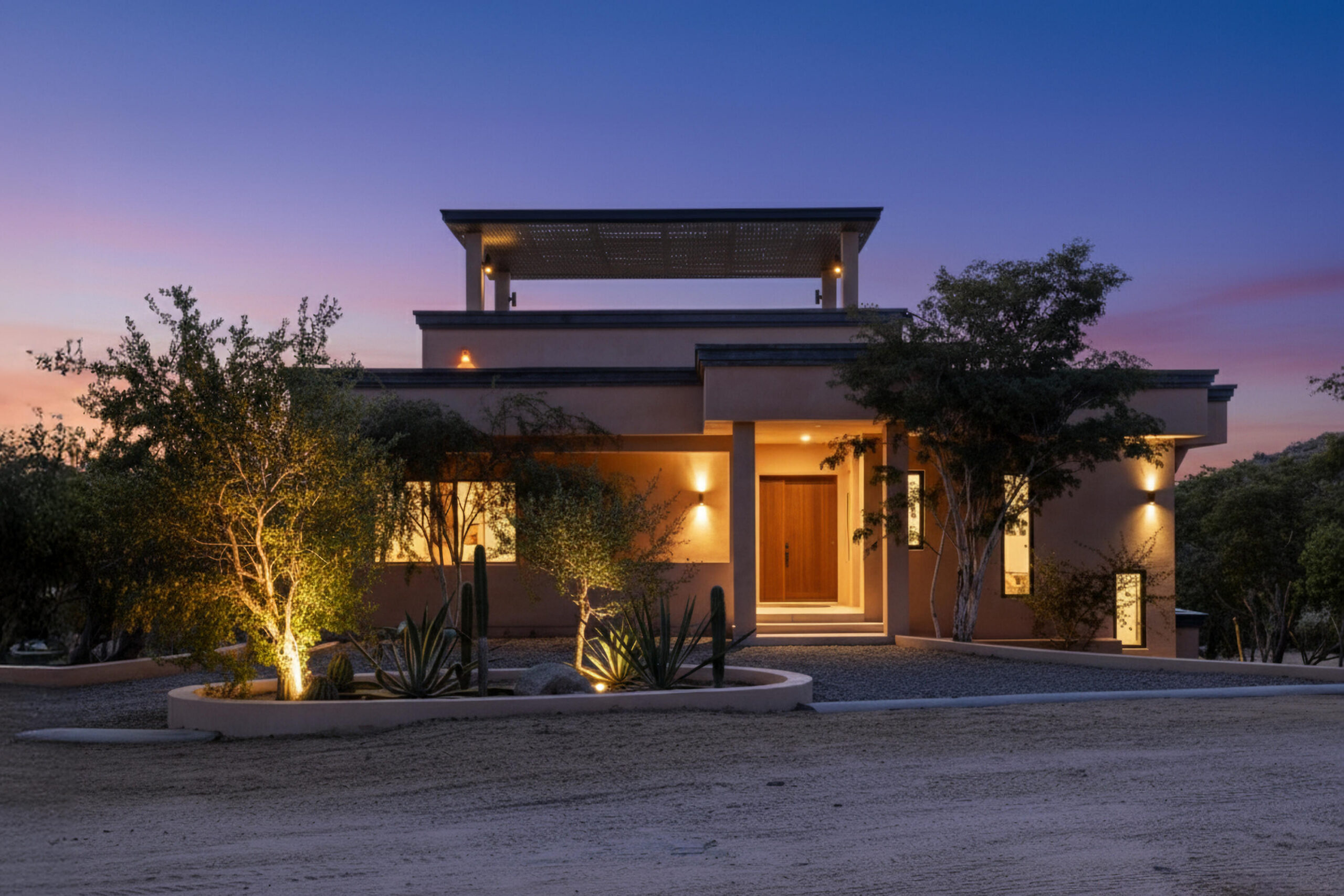 Cabo San Lucas Lomas Del Faro Casa en venta en Lomas del Faro Viejo, Los Cabos, con 225 m² de terreno y 130 m² de construcción distribuidos en dos niveles. La propiedad cuenta con amplia área de sala y comedor, cocina equipada con isla central y medio baño para visitas. En el exterior ofrece cochera para un vehículo, terraza, jardín y área de lavado de gran tamaño con pasto sintético.En planta baja se encuentran dos recámaras, cada una con clóset y baño completo privado, además de un espacio ideal para sala de televisión o área familiar. En la planta alta se ubica la recámara principal, que cuenta con clóset, baño completo, área de estudio y acceso a una terraza privada.La vivienda dispone de cisterna con capacidad de 10,000 litros y ofrece espacios amplios, funcionales y modernos. for sale
