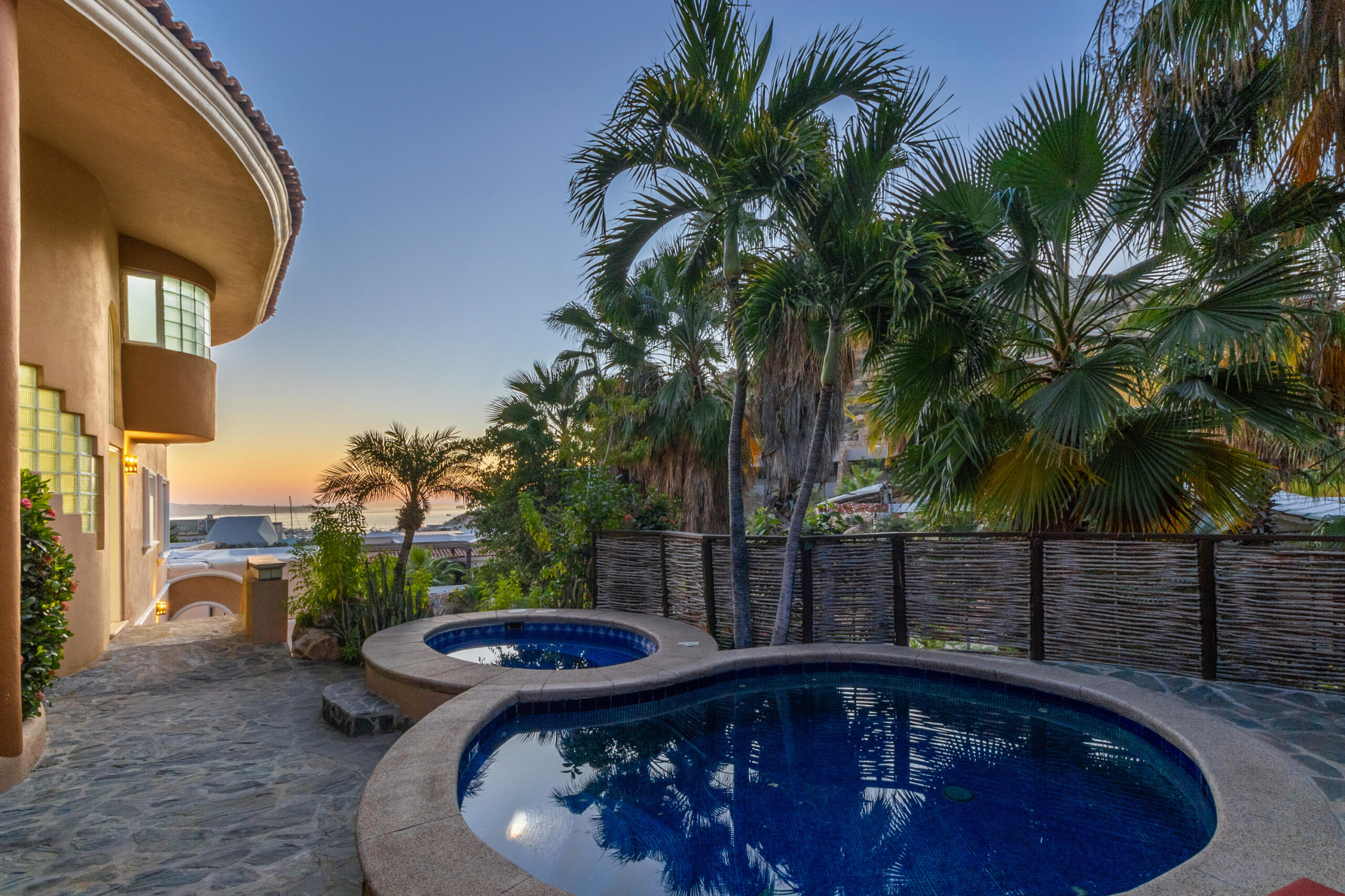 Cabo San Lucas Pedregal Csl Welcome to your cozy piece of paradise in the heart of Pedregal! This lovely 4-bedroom, 3-bathroom home is full of classic Mexican charm. Beautifully maintained, the house has a warm, cheerful energy that makes you feel right at home the moment you walk through the door.Enjoy relaxing afternoons and stunning Marina – 145 Camino de la Duna, Cabo San Lucas, BS